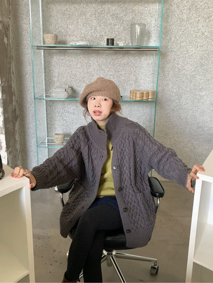 // 超重工麻花粗棒針立領CD