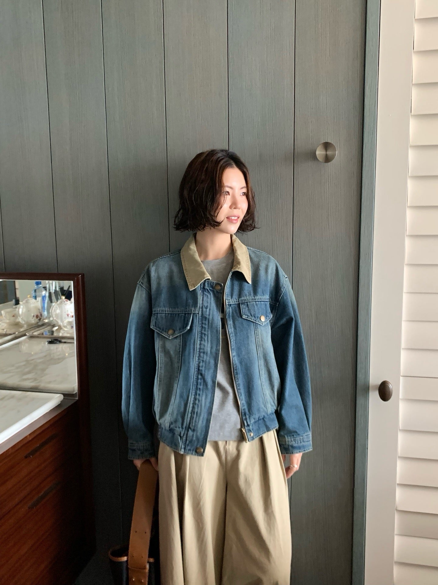 // 中古風拼領拉鍊牛仔外套