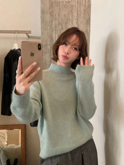 // 10%angora半領16色套頭NT