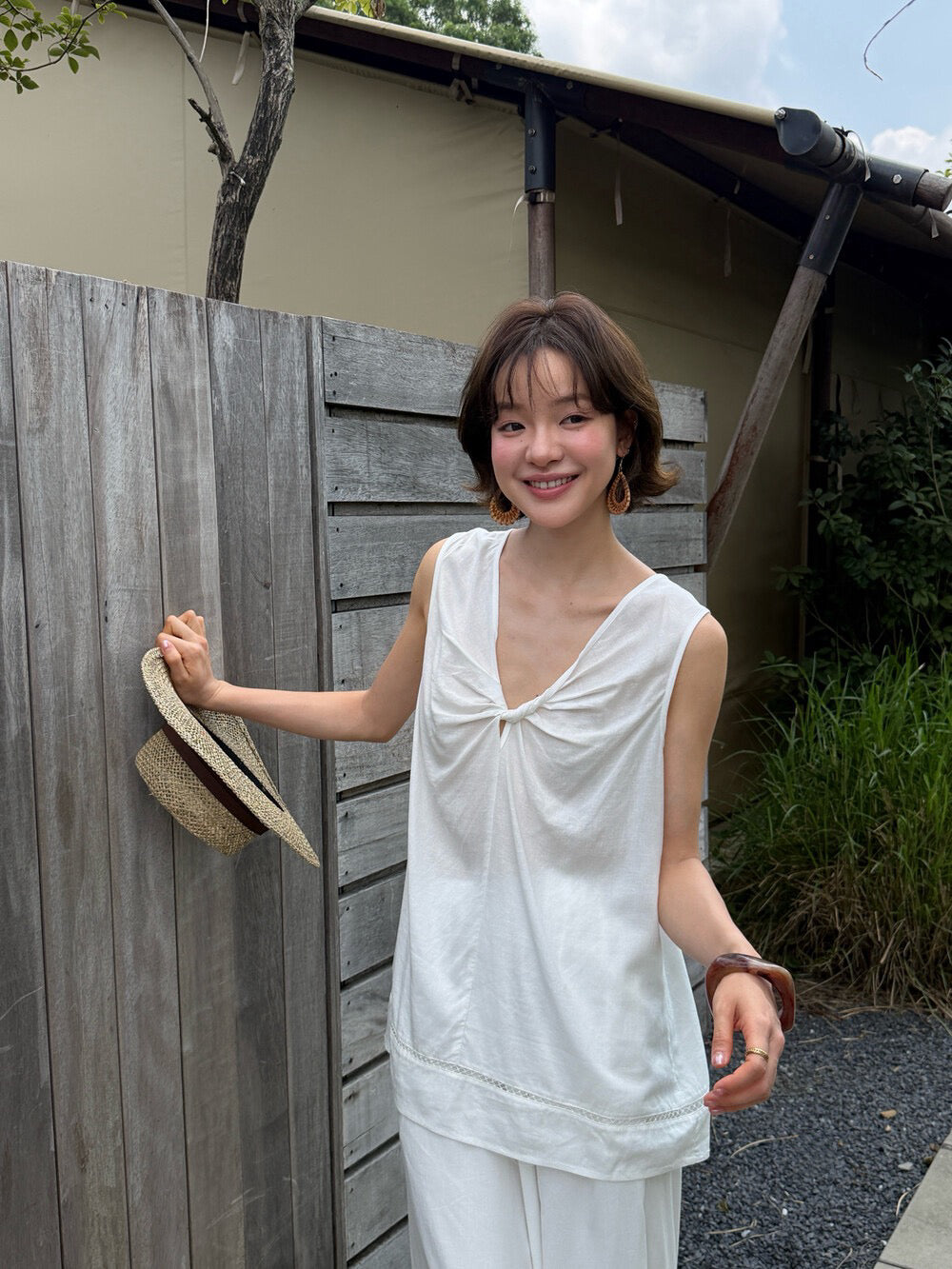 S20 / 15%麻鏤空details扭結背心+休閒闊褲套裝