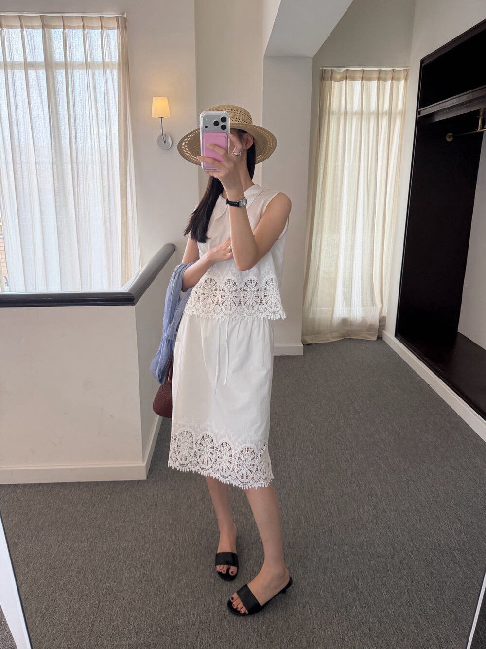 S44 / 精緻鏤空衣擺翻領後鈕扣背心+中裙套裝(可分開單買)