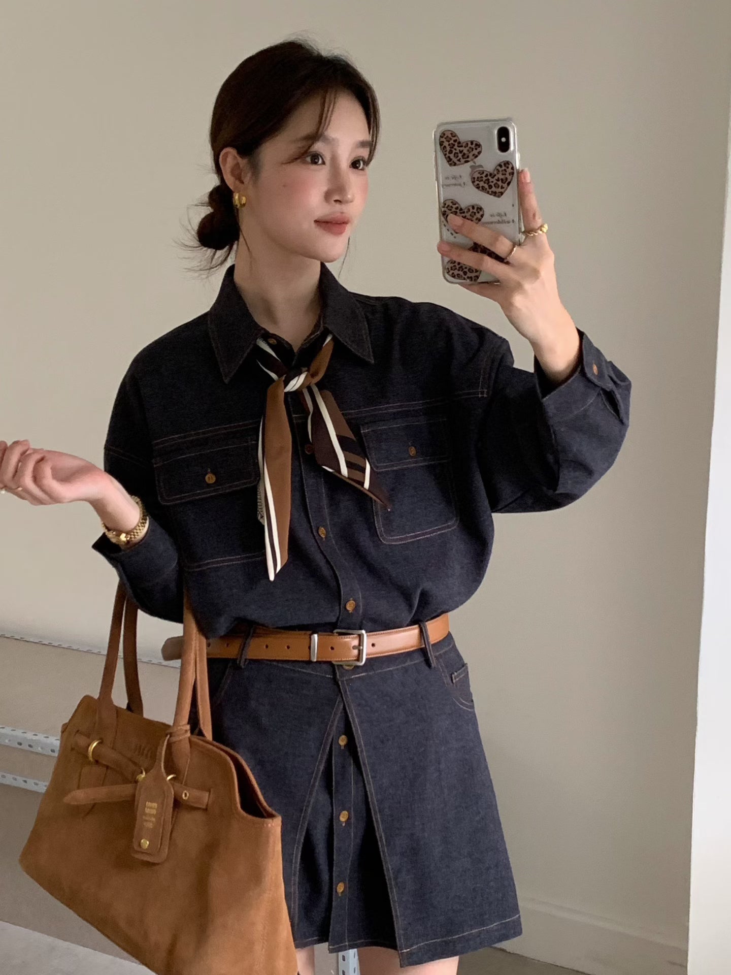 // 牛仔翻領長恤衫+高叉裙可分拆套裝(連絲巾+腰帶)