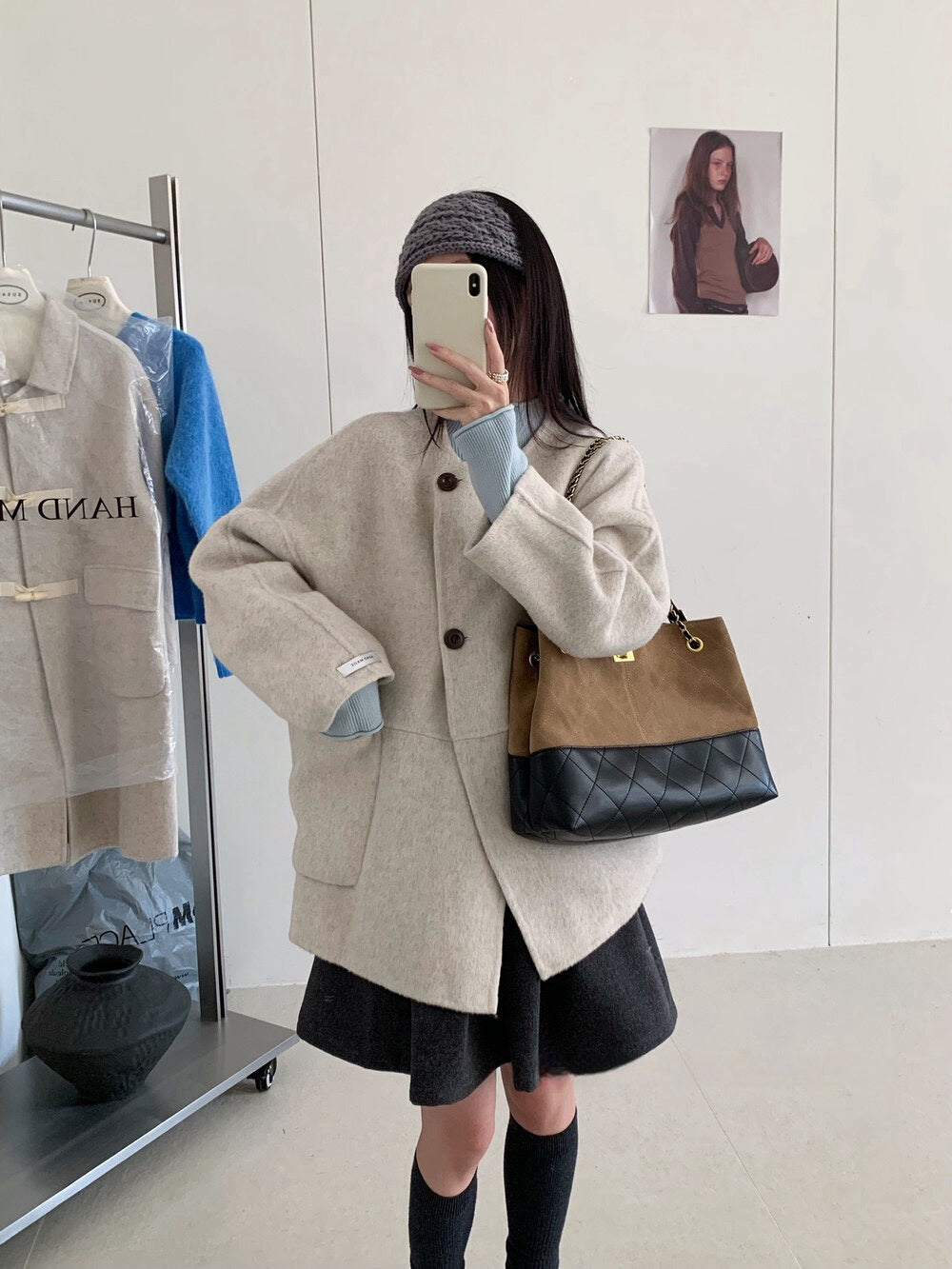 // 100%羊毛簡約兩粒鈕手工外套(連小袋仔)