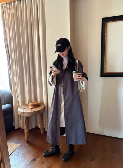 // 背後鈕扣設計翻領長款trench coat
