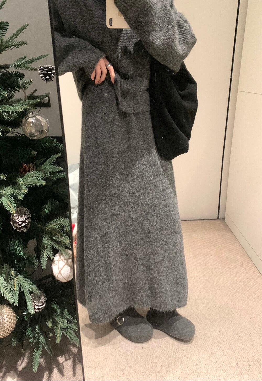 // 慵懶休閒感立領排扣毛衣+半身裙套裝