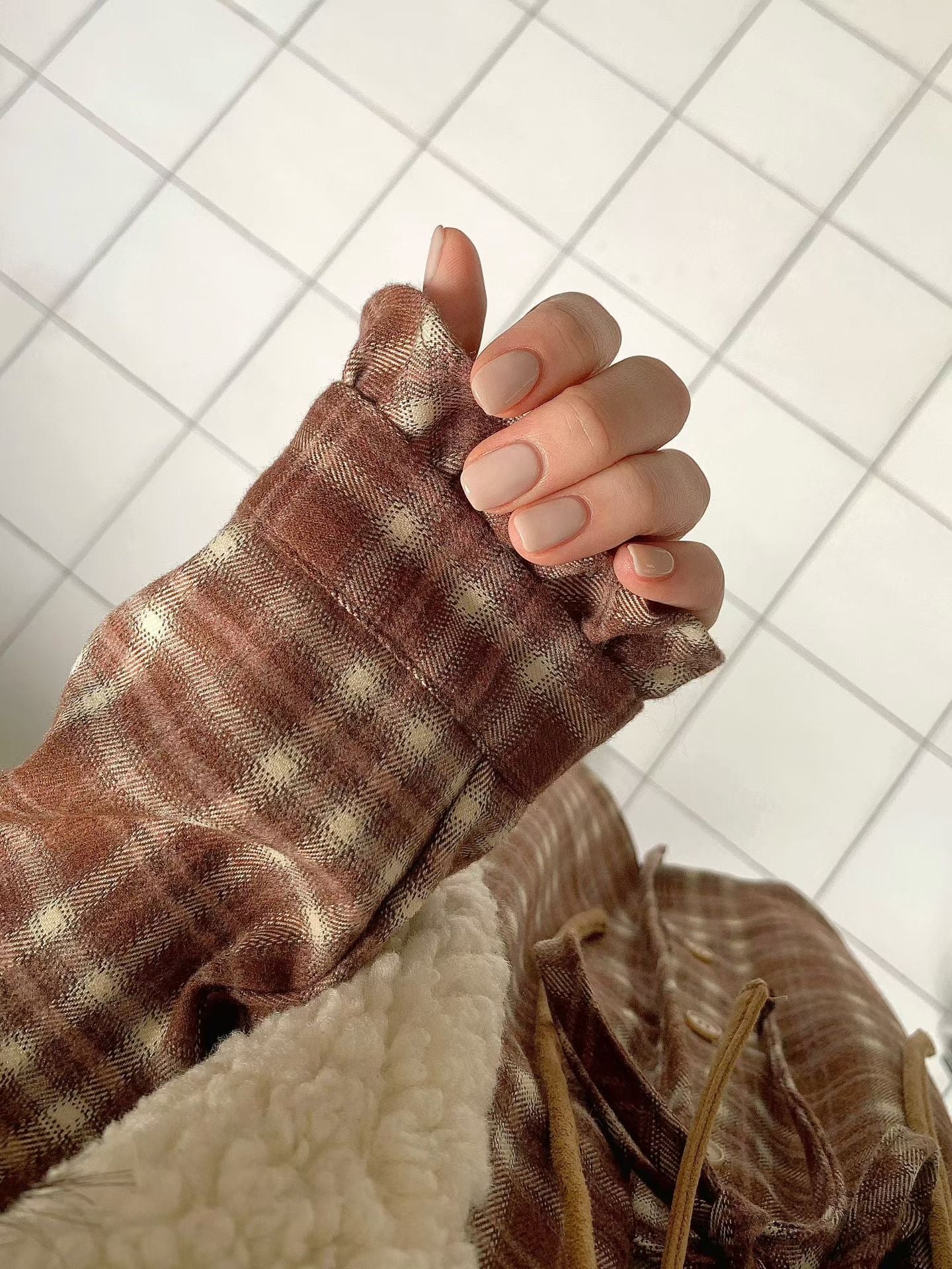 // 木耳邊可綁腰格紋BL