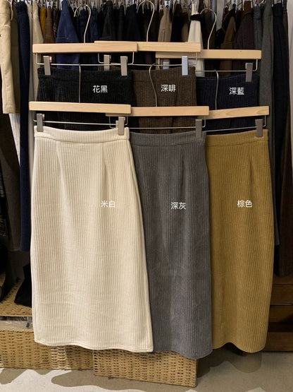 // 復古簡約直紋燈芯絨後開叉中裙