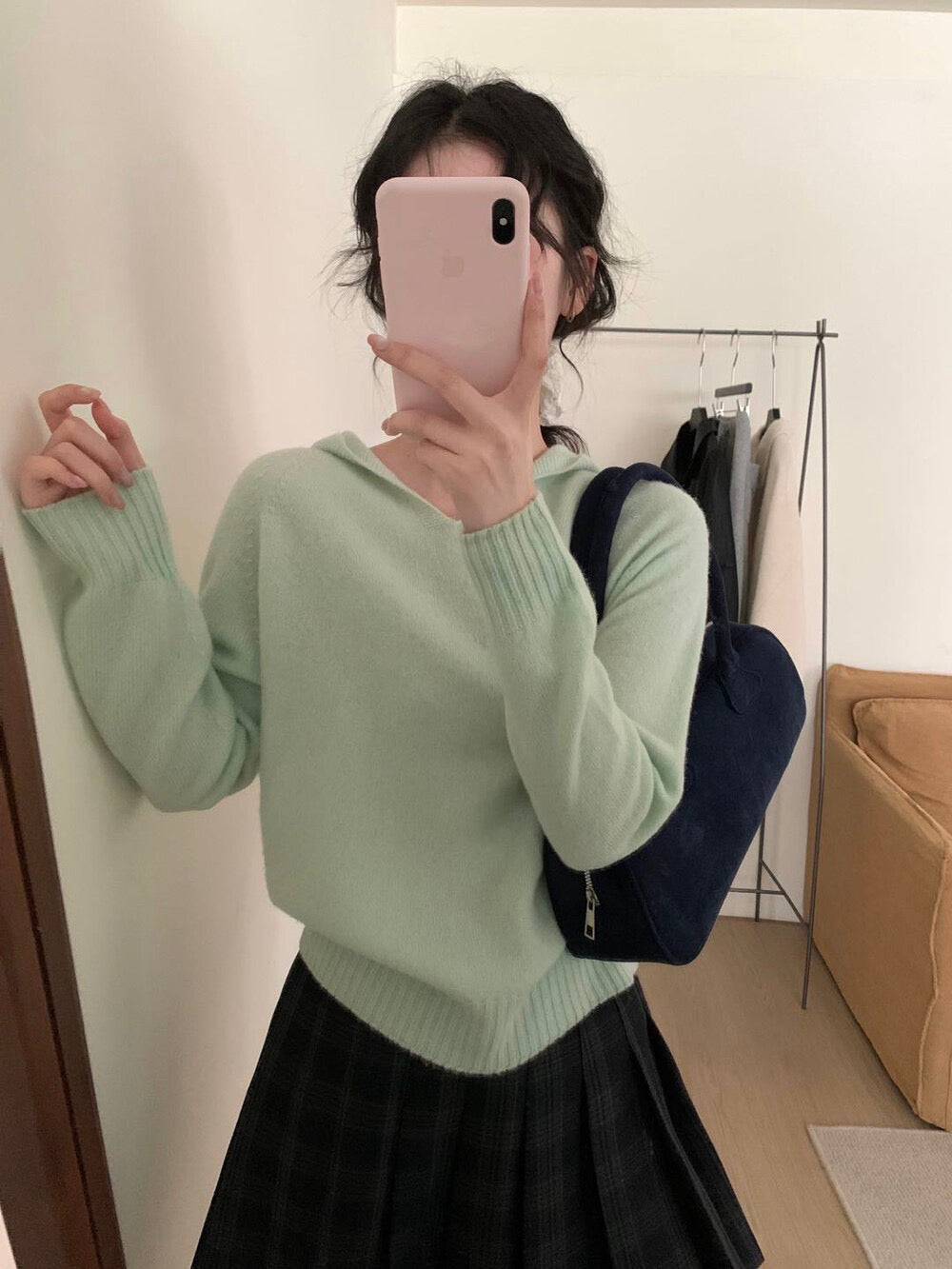 // 100%綿羊毛無縫一體連帽NT