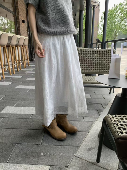 // 留意細節超美的鈎花中裙