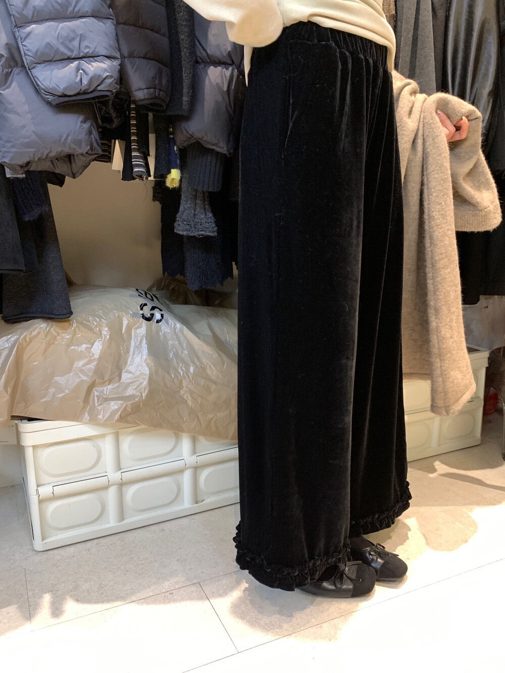 // 設計感花邊腳絲絨褲