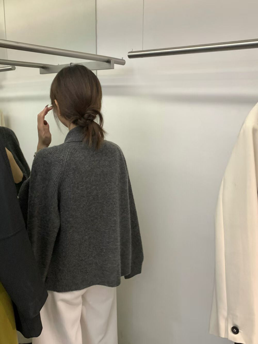 // 可立領上下拉鍊冷外套