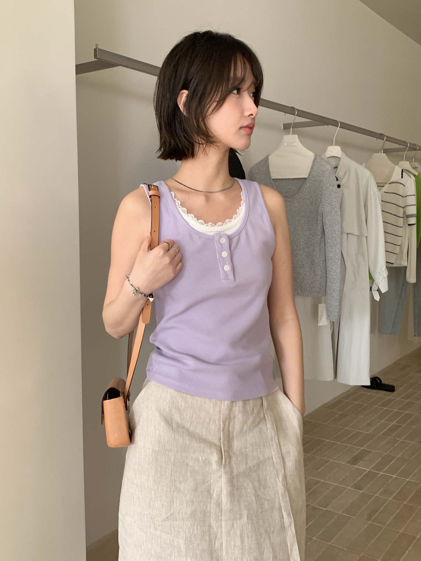 // 拼接lace邊假兩件背心