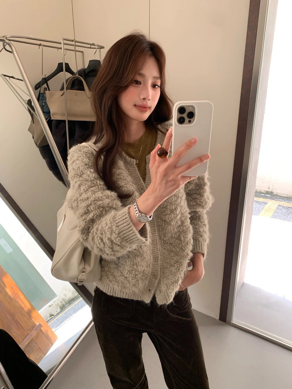 C83 / 立體圈圈紗圓領針織外套(8%WOOL)