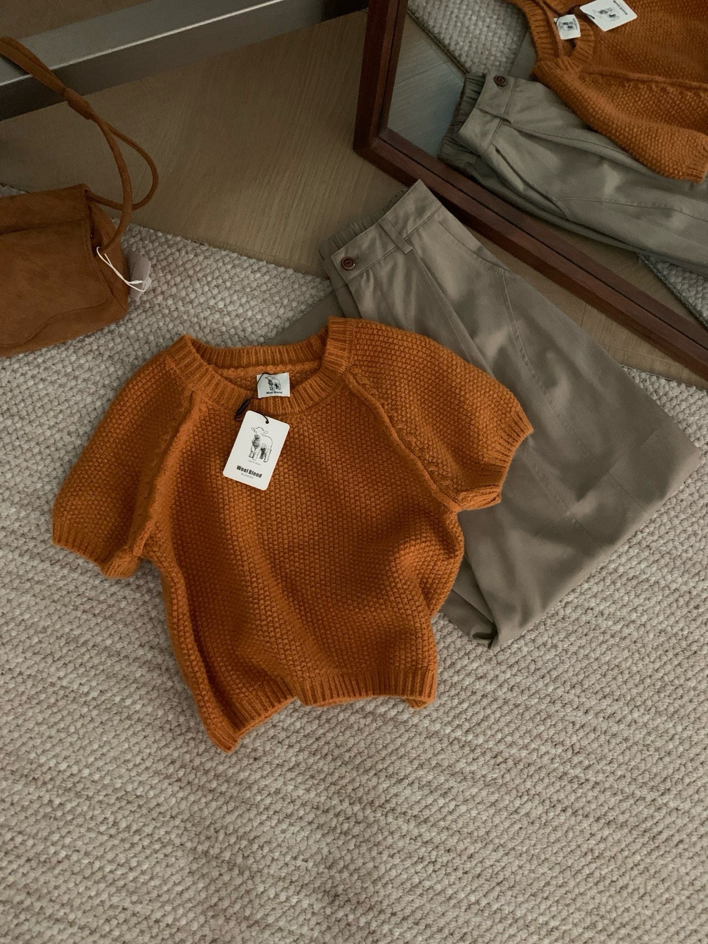 (部分現貨) // 簡約插肩圓領短袖NT