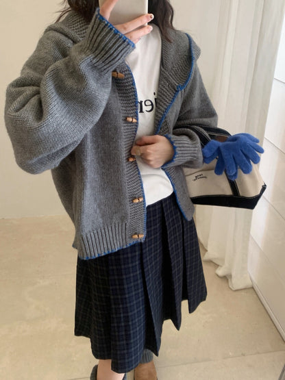 // 設計感撞色縫線包邊牛角鈕連帽CD