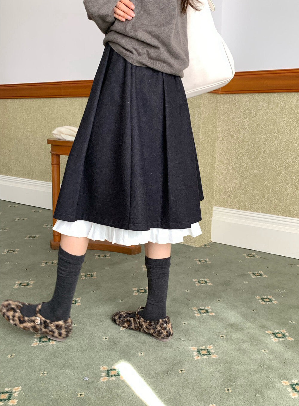 // 裙頭位超美拼接百褶腳50%羊毛中裙