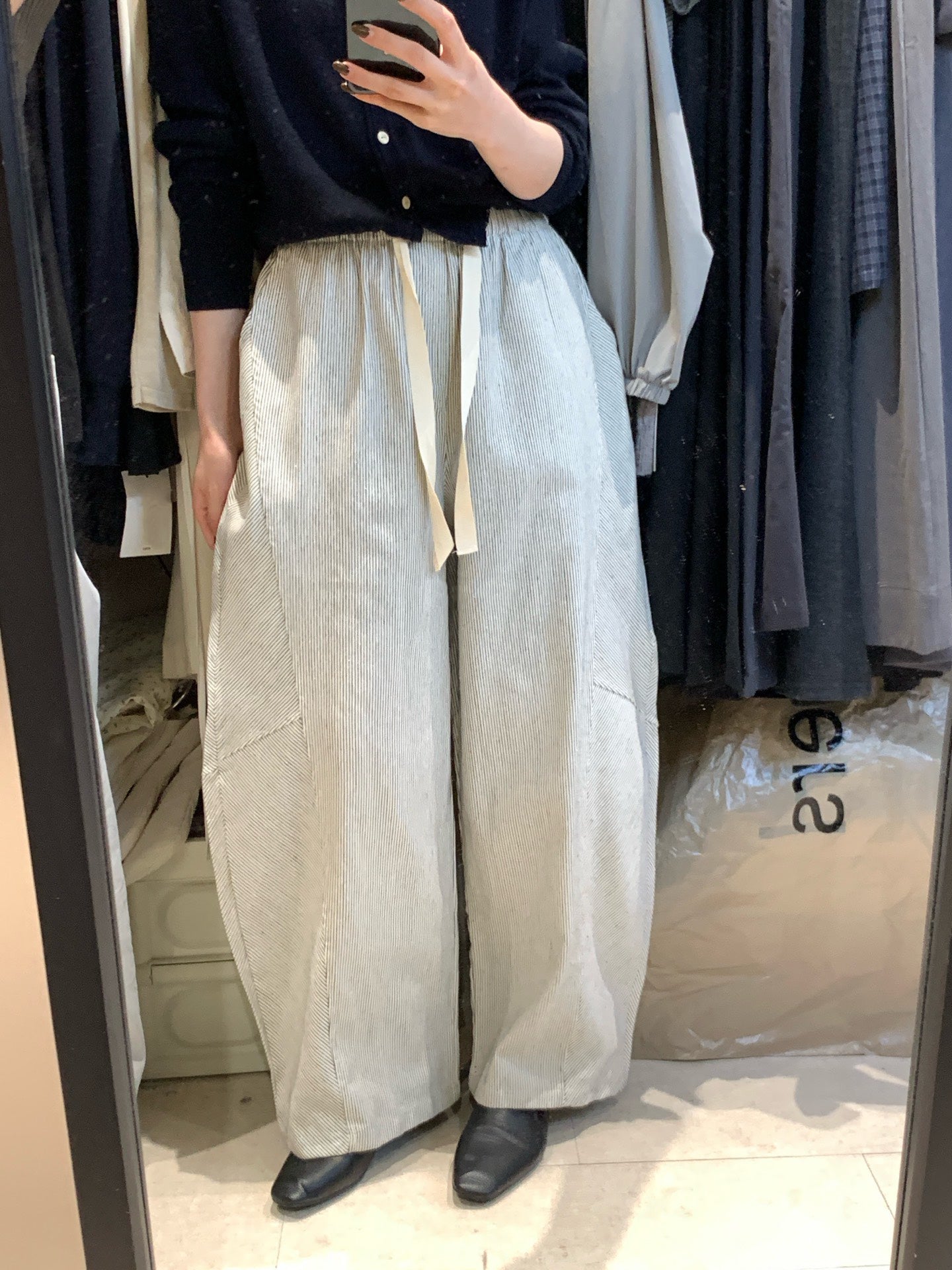 // 間條棉質彎刀褲