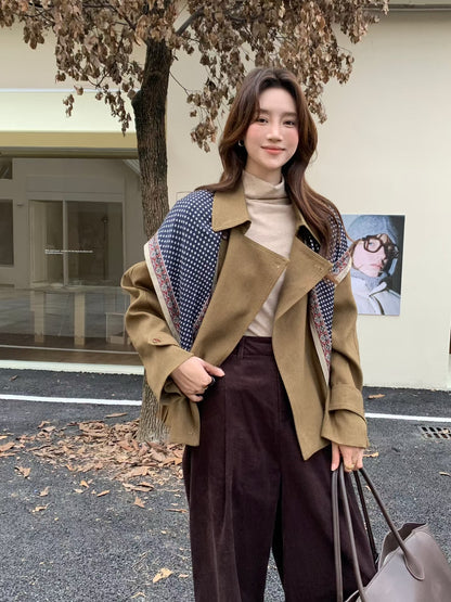 // 經典雙排扣短款外套(連絲巾)