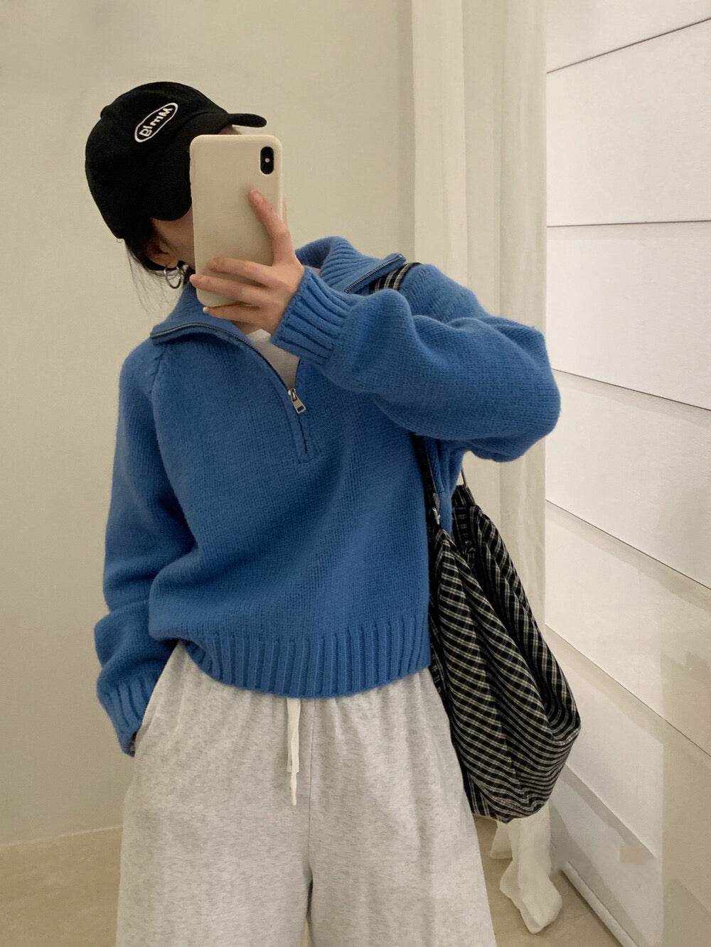 // 半拉鍊直坑紋領套頭NT