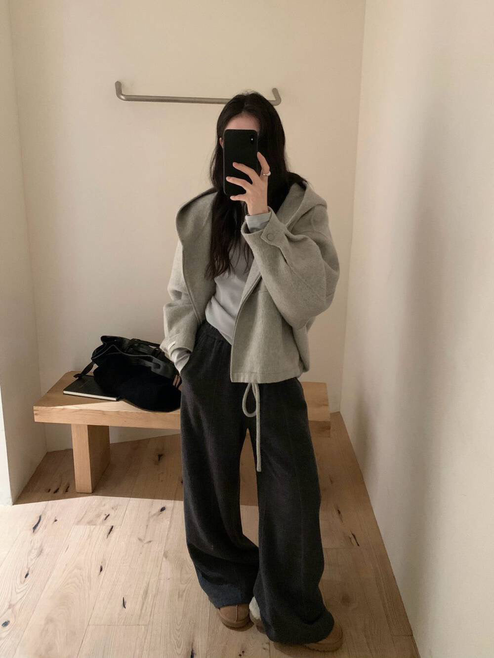 // 60%wool質感極簡風中線休閒褲