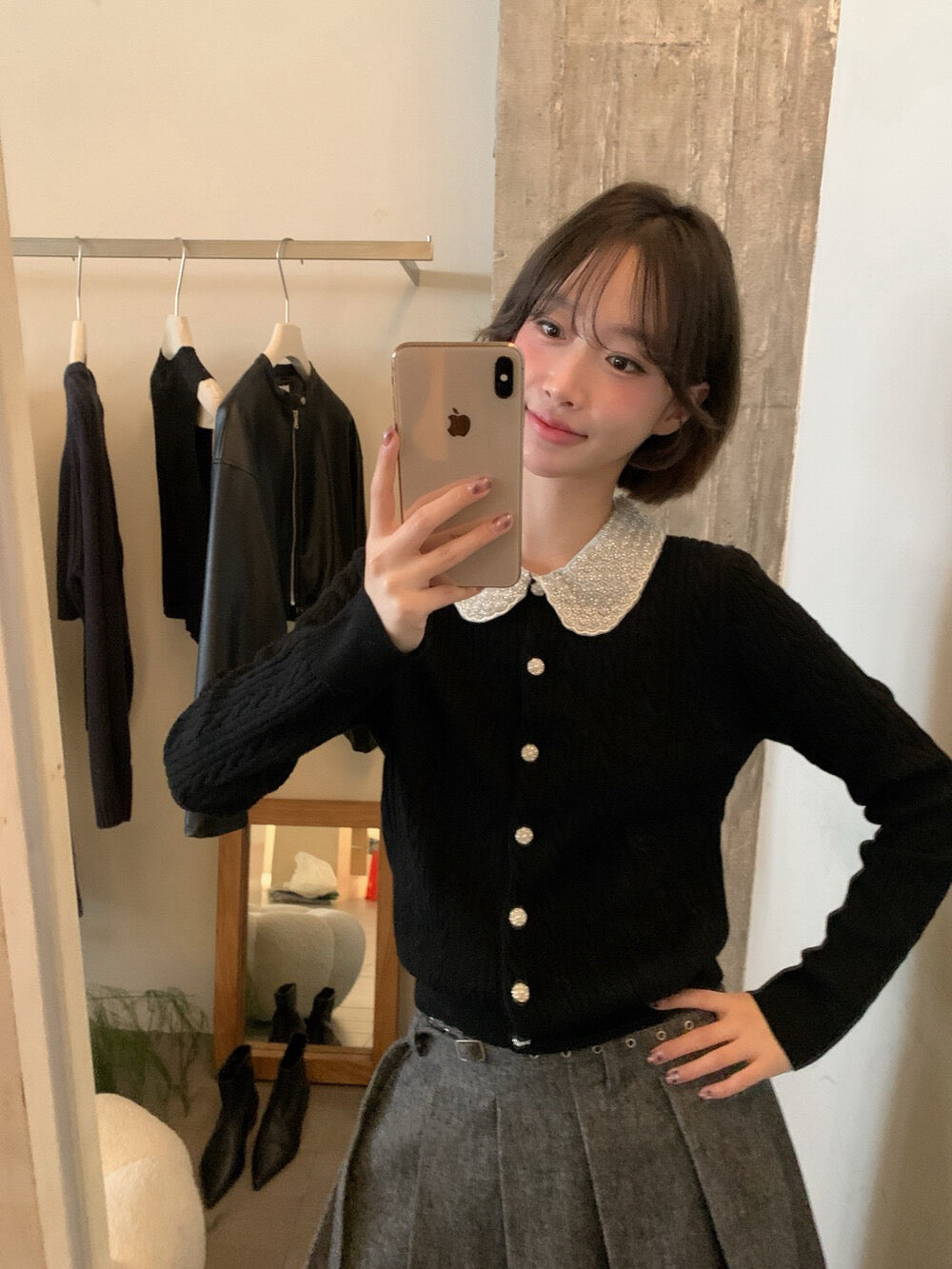 // 33%羊毛重工珍珠領麻花NT