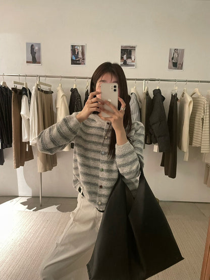 // 8%wool混色鈕鏤空間條CD