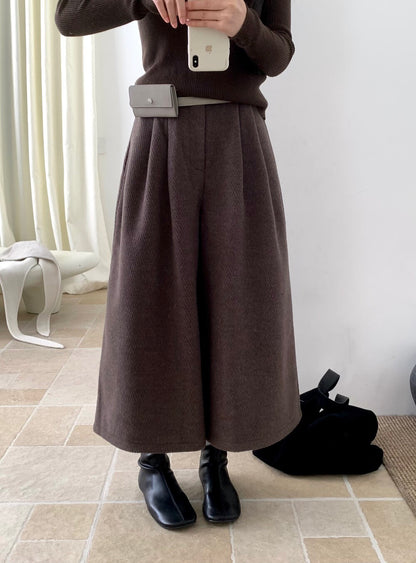 // 50%羊毛超遮肉八分毛呢褲