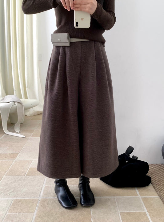 // 50%羊毛超遮肉八分毛呢褲