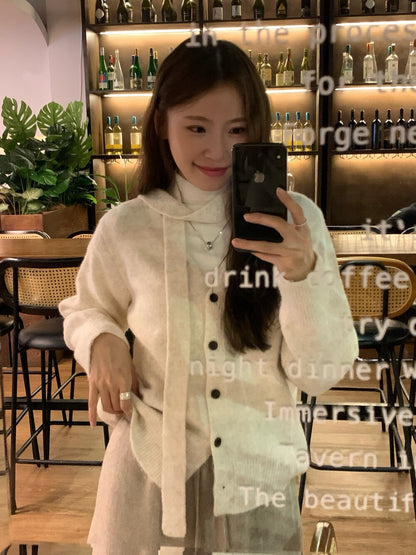 // 連領帶5%wool v領排扣CD