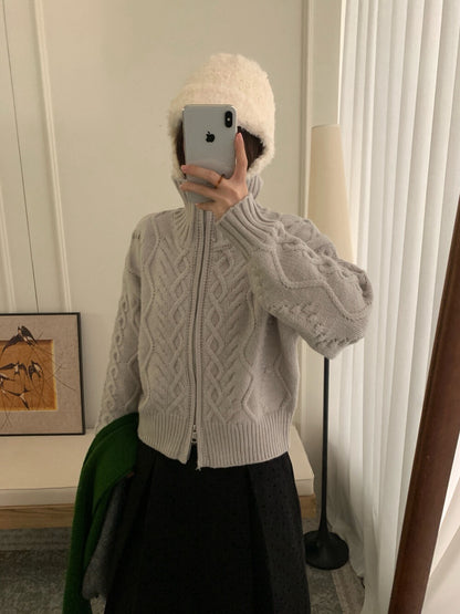 // 30%羊毛粗針麻花高領拉鍊CD