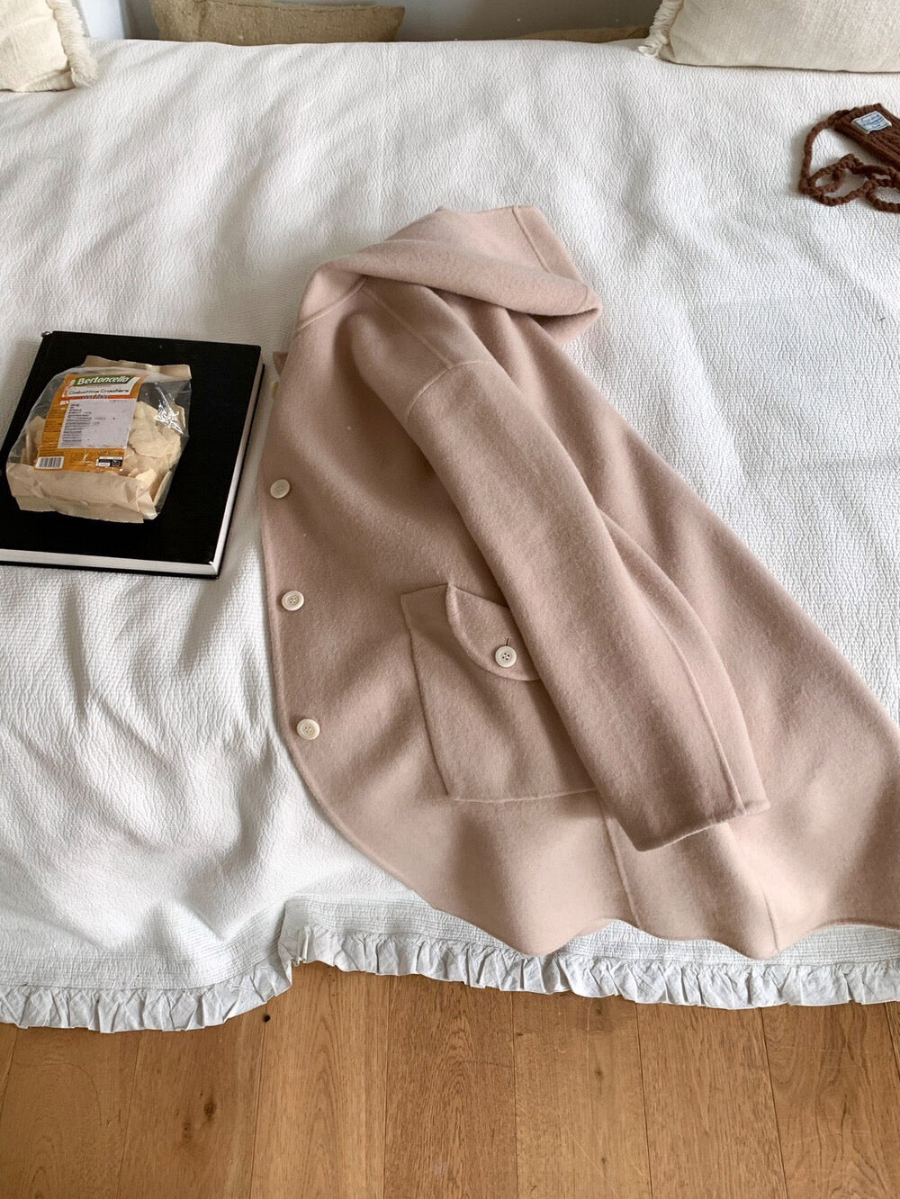 // 80%wool+20%alpaca連帽可愛口袋手工羊毛外套