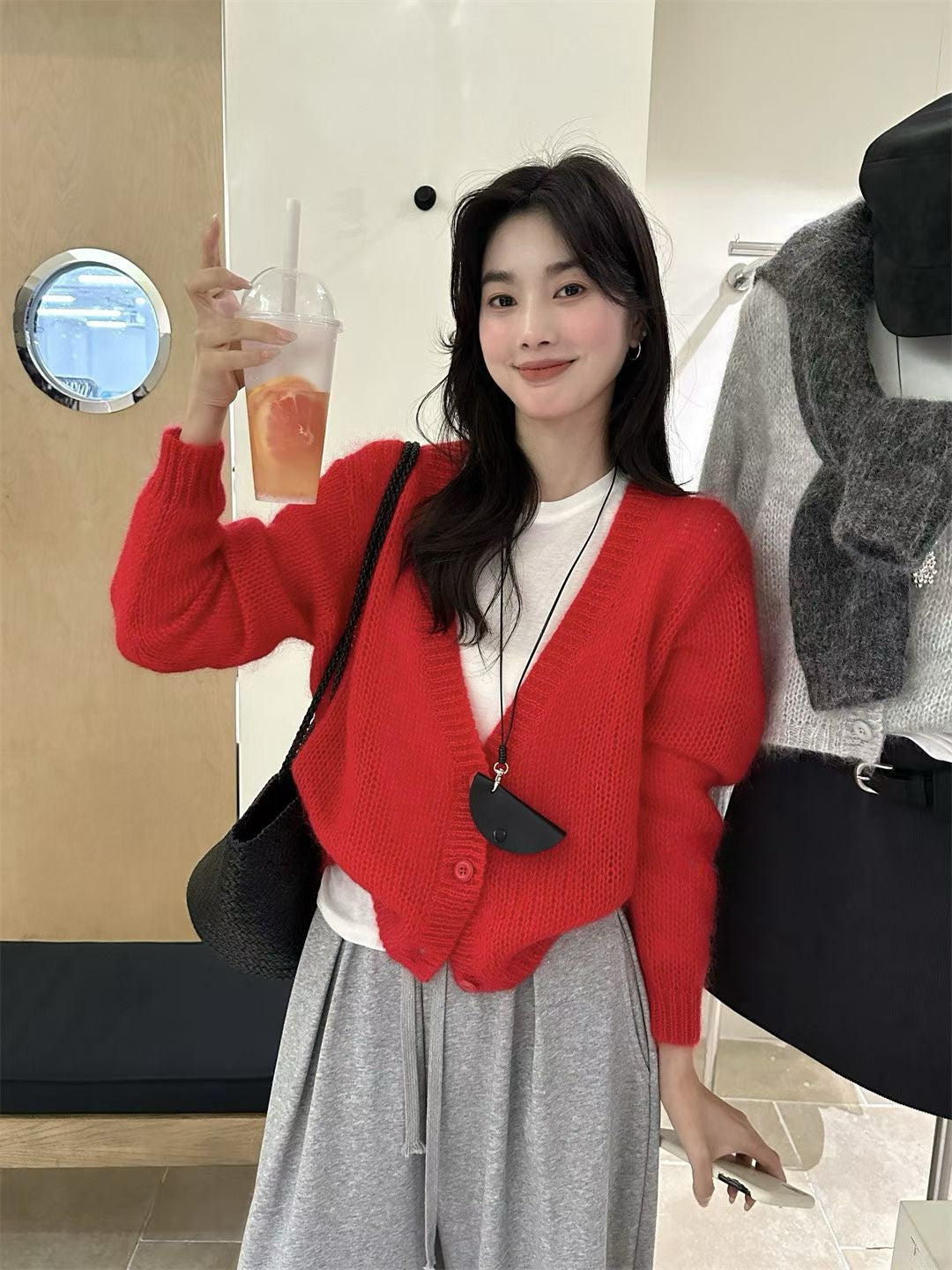 // 柔光馬海毛深V領CD