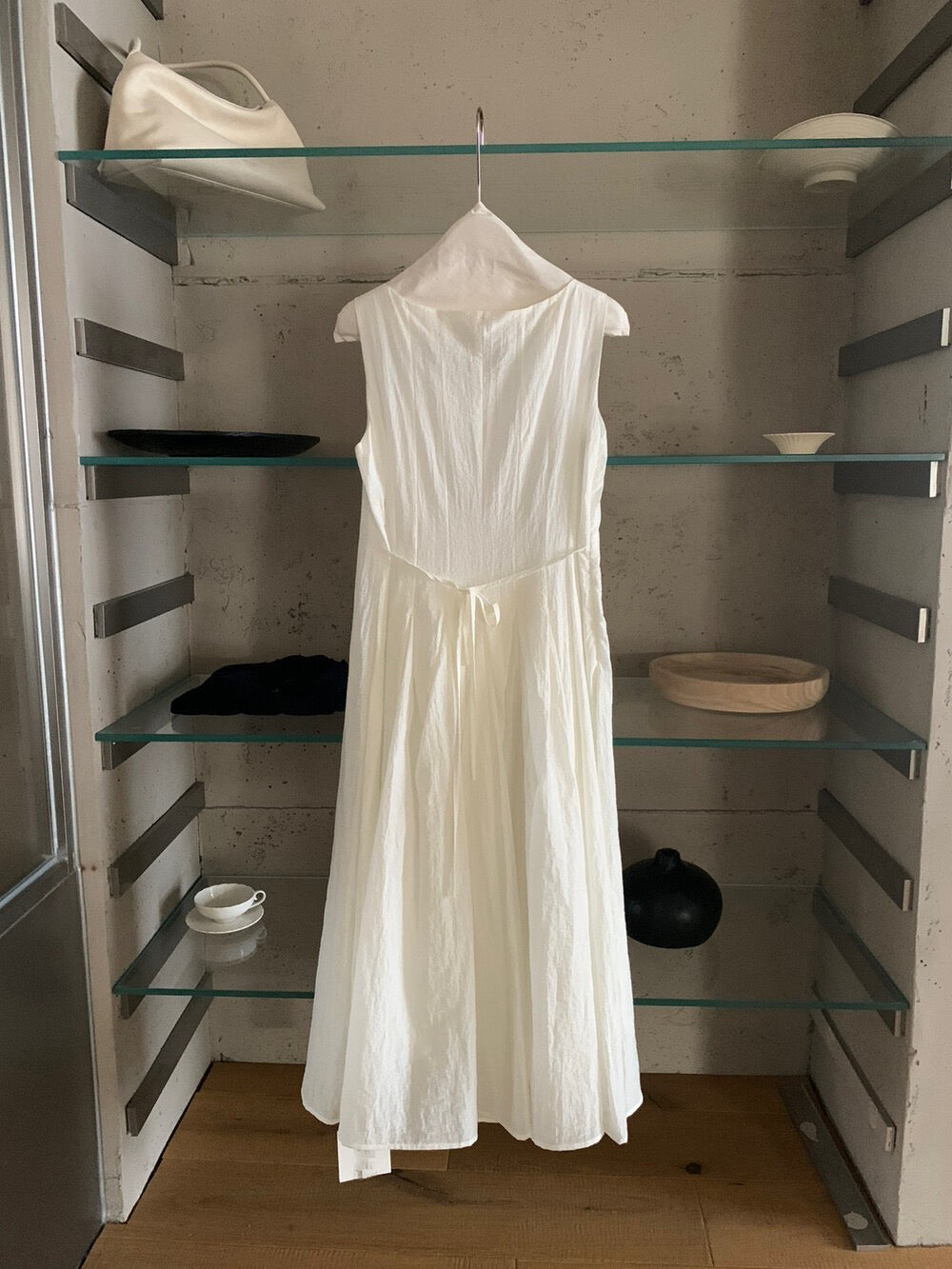 D14 / 天絲壓褶後腰繩背心OPS