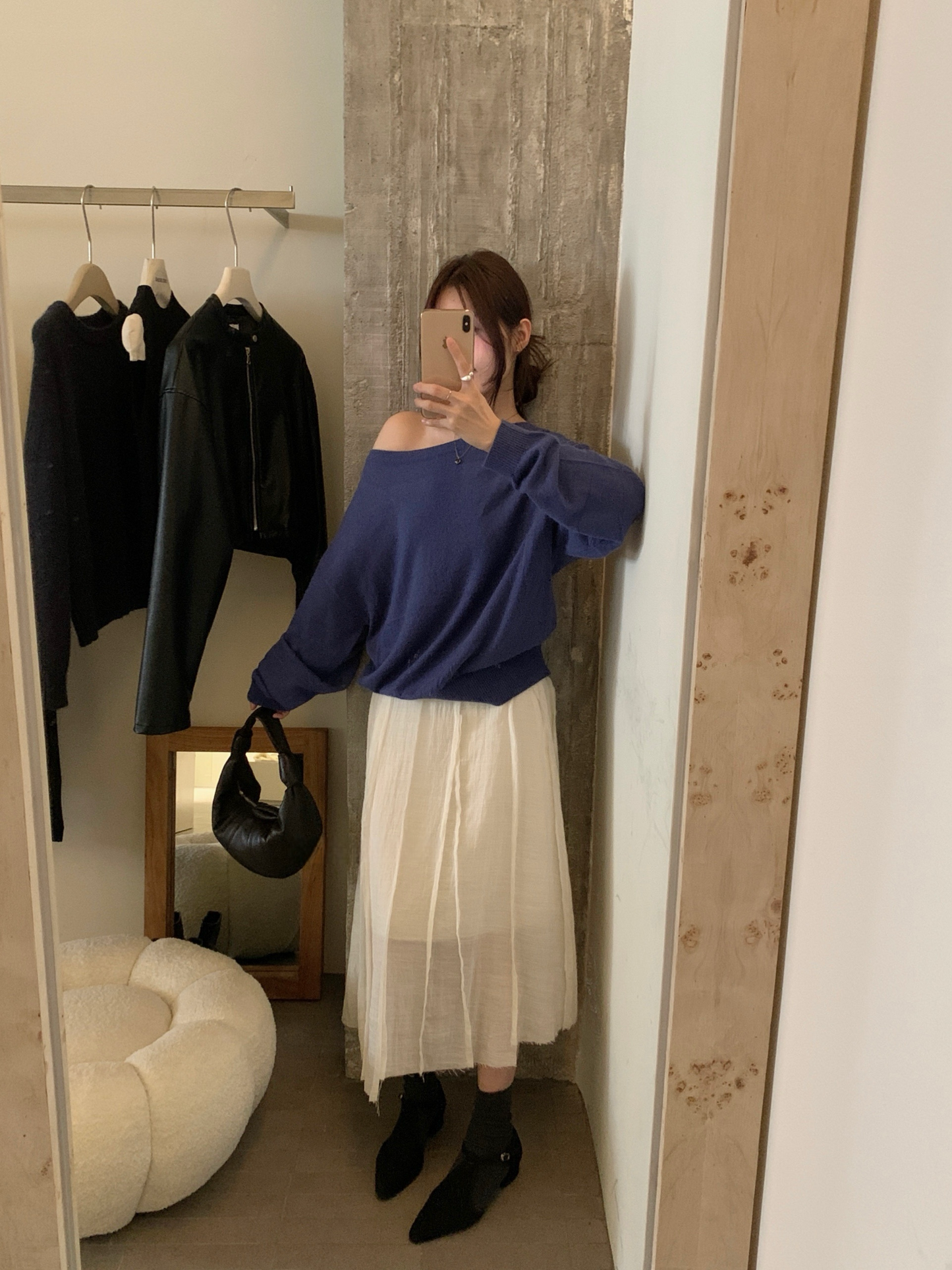 // 超軟糯貂絨斜肩針織上衣