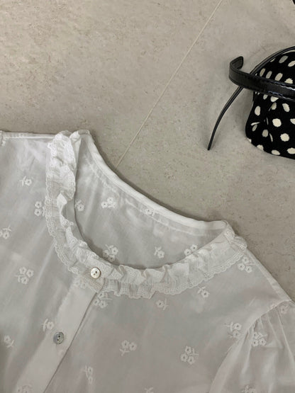 // 木耳花邊小刺繡lace腳排扣BL