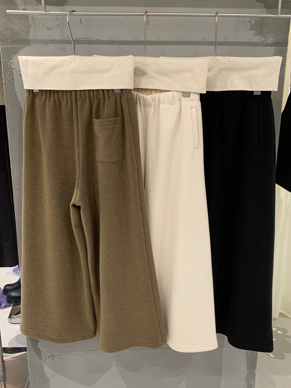 // 超軟糯後口袋羊毛糯米褲