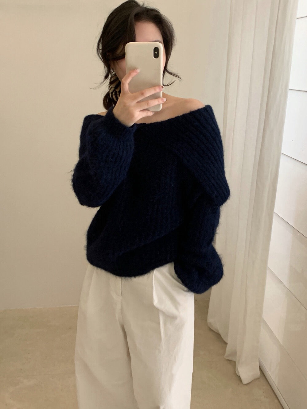 // 8%wool溫柔一字領鈕扣大翻領毛衣