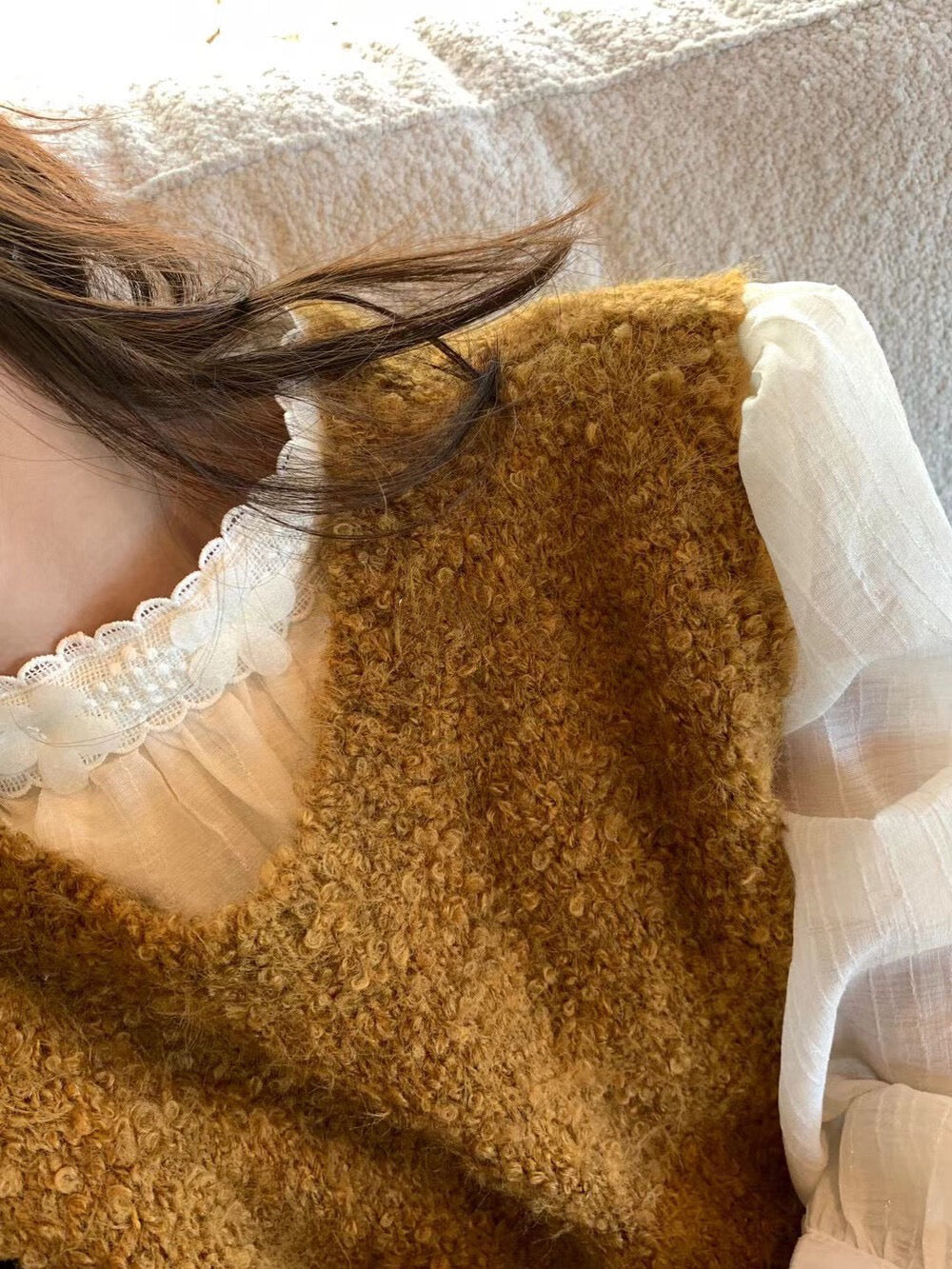 // 毛毛茸疊穿針織背心