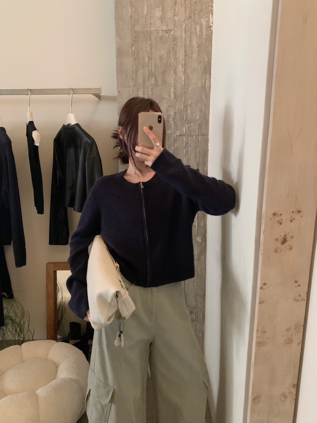 // 高質貂絨圓領拉鍊CD