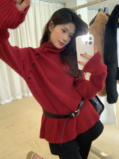 // 側鈕扣直坑紋高領毛衣