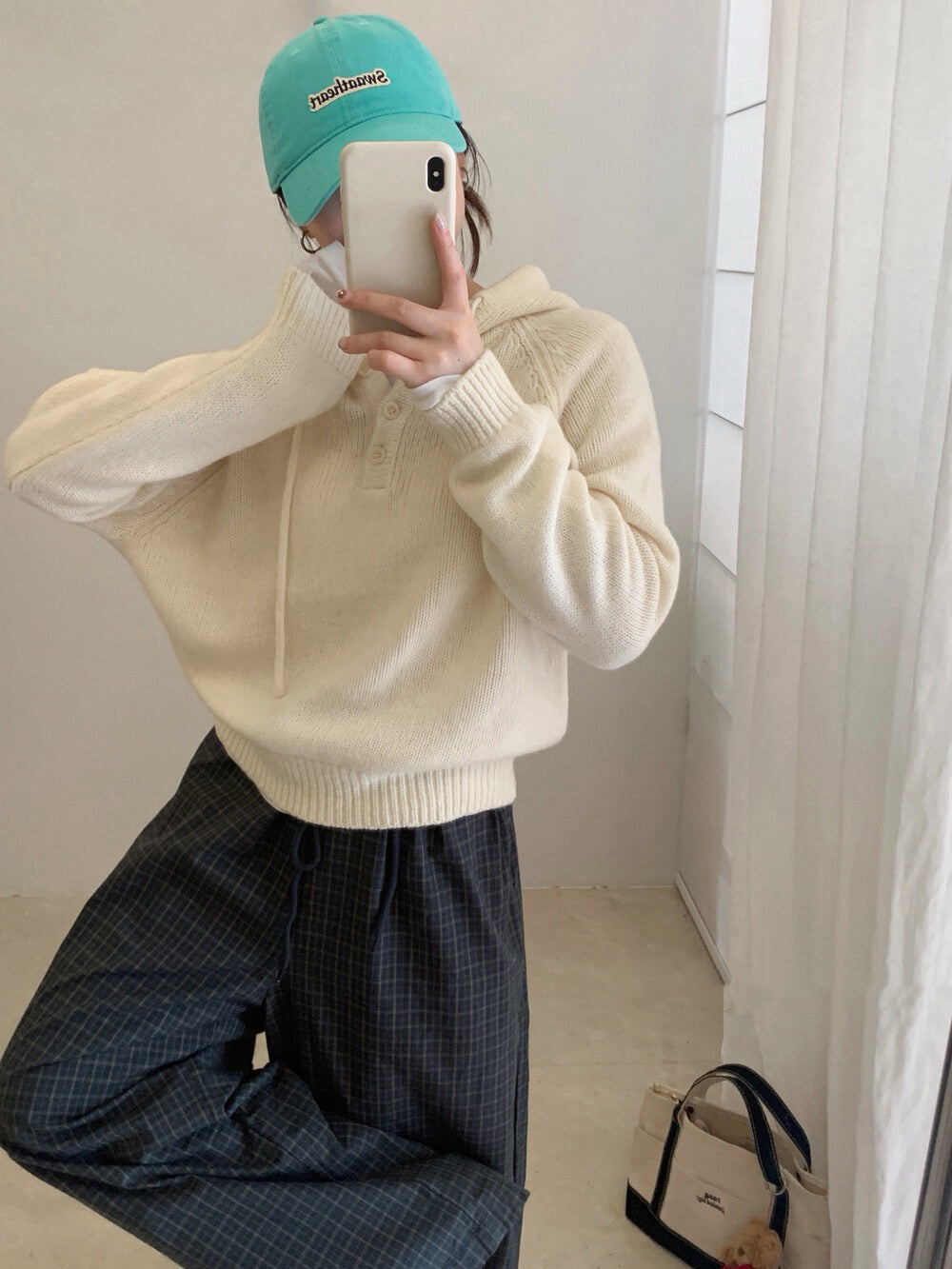 // 100%wool半鈕扣連帽NT