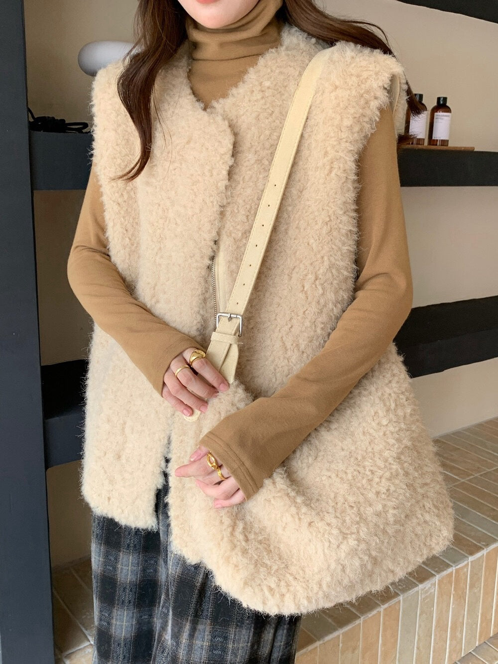 // 性價比極高皮毛一體毛茸馬甲外套(連斜肩袋)