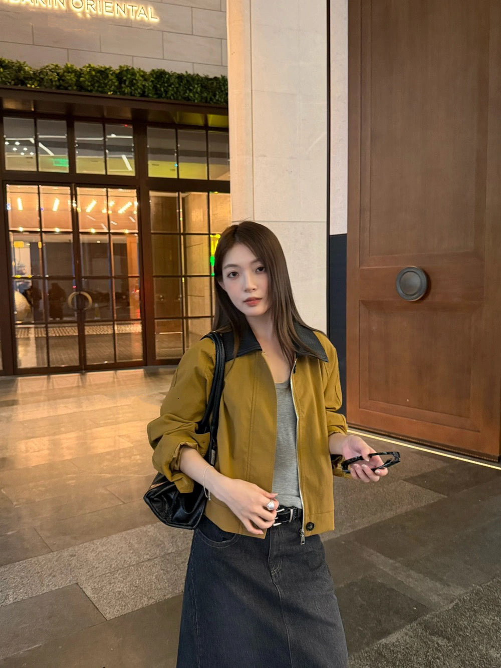 J42 / 拼接編織領暗拉鍊中短款彷皮外套