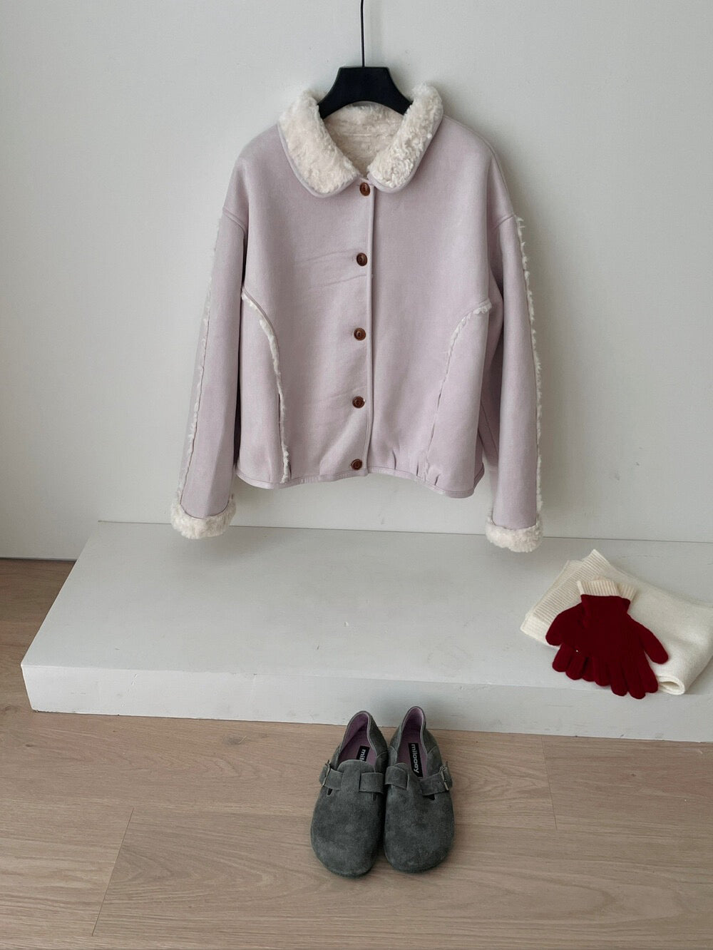 // 質感超好的皮毛一體圓翻領毛毛外套