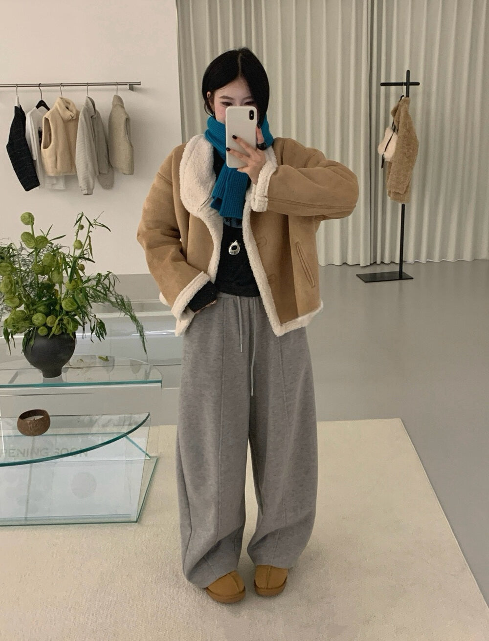 // 麂皮絨加羊羔毛底側排扣帥氣短款外套