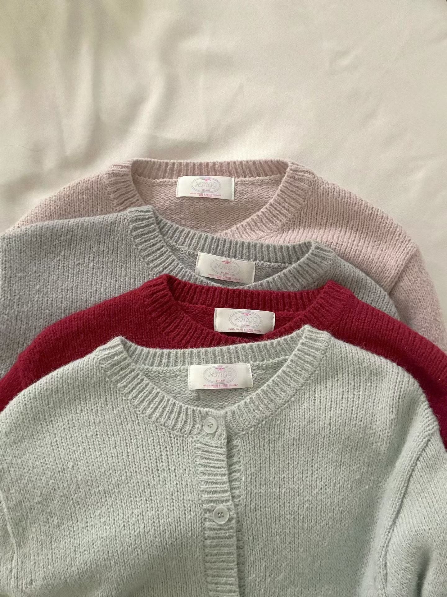 // 背後lace貼布混羊毛圓領CD