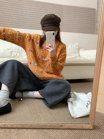 // 30%綿羊毛刺繡彩線毛衣