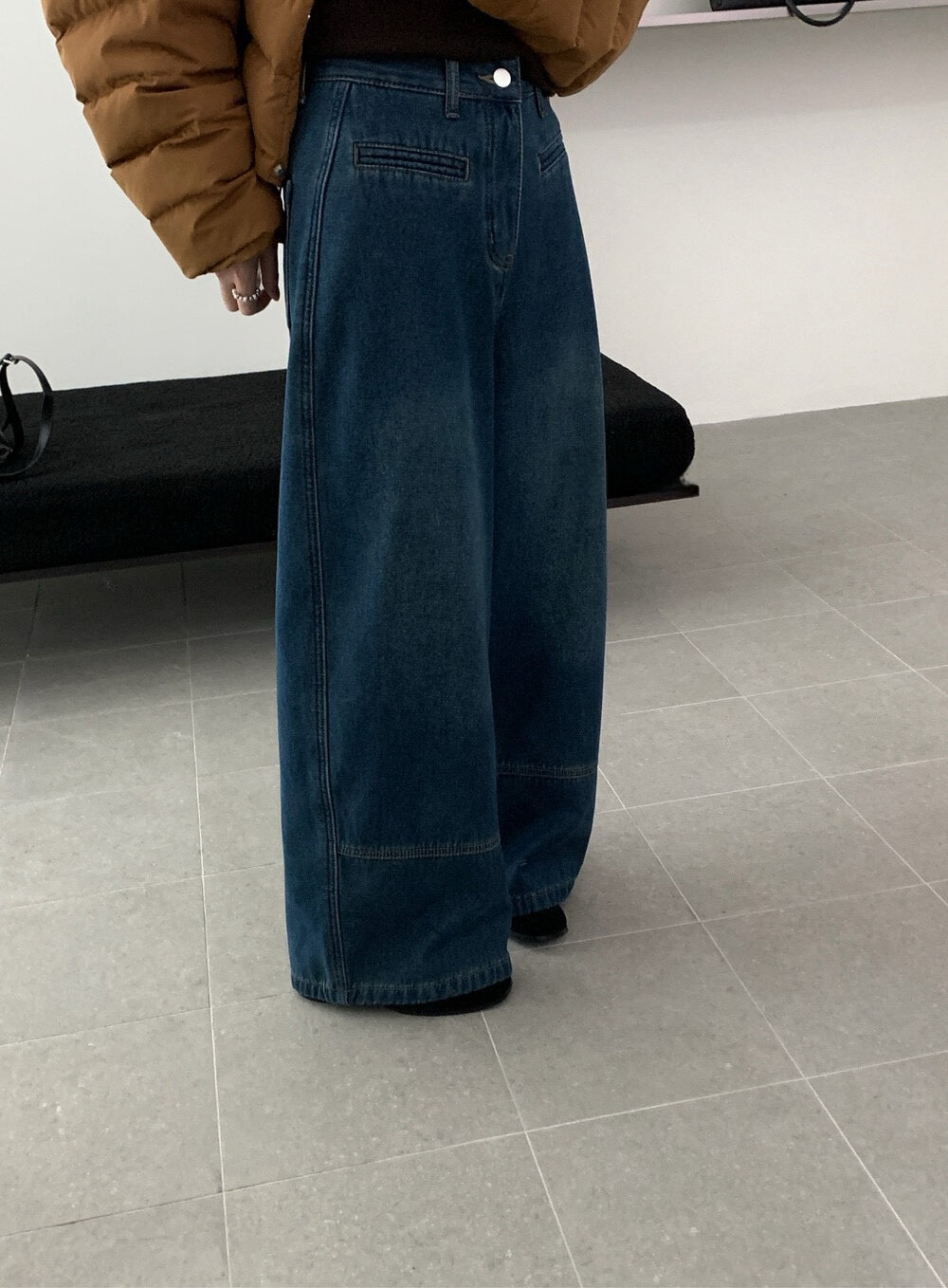 // 雙口袋裝飾拼接褲腳加絨全長牛仔褲