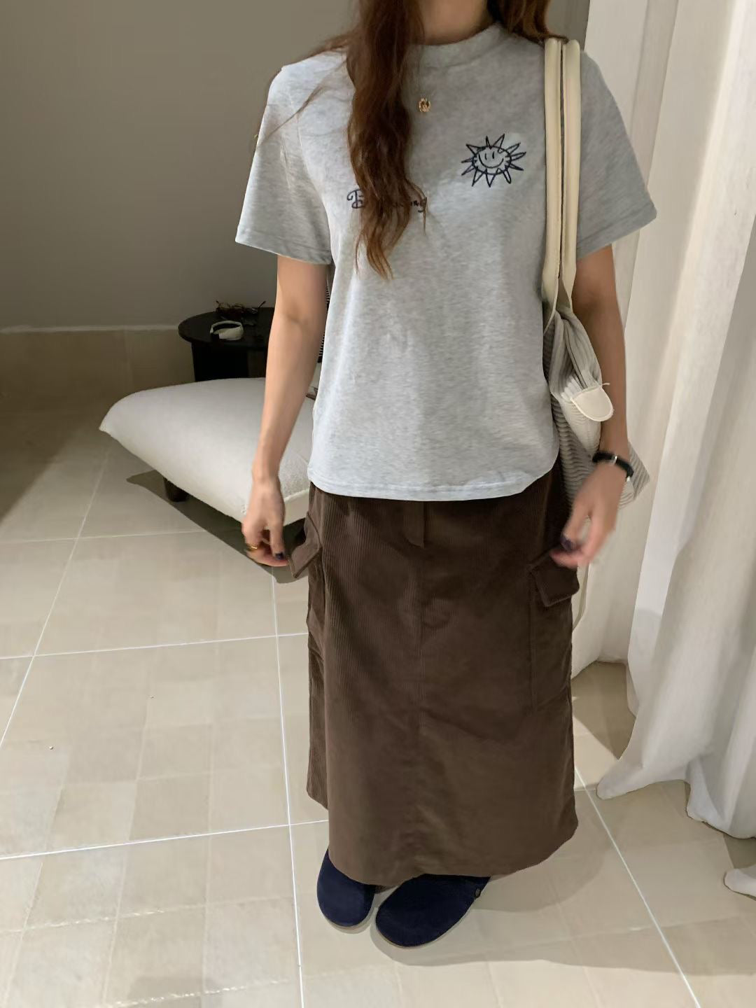 // 雙口袋燈芯絨中裙