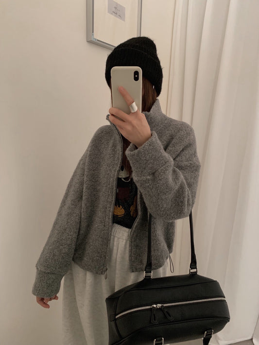 // 85%羊毛下擺可抽繩立領外套